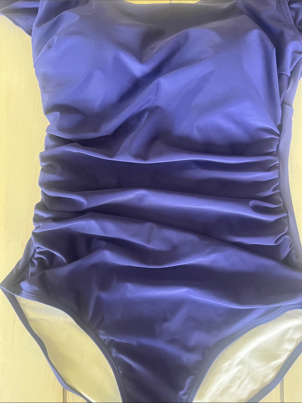 NWOT EoMenie Navy Ruffle One-Piece Ruched Swimsuit - Picture 6 of 12